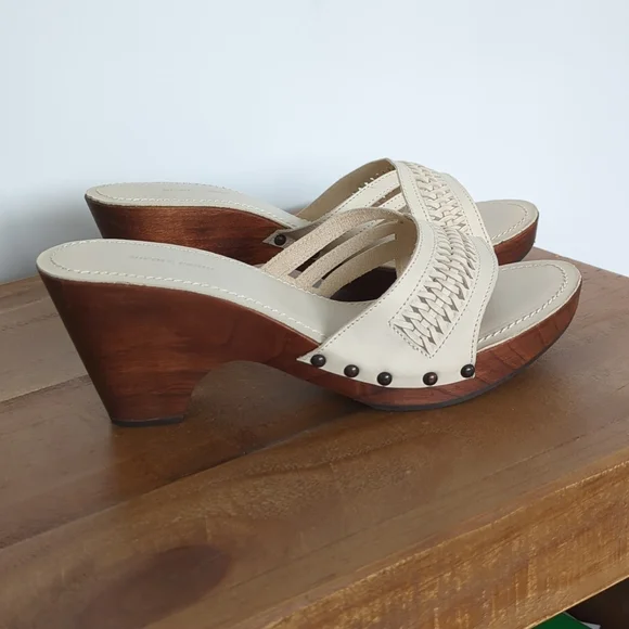 🆕🌿NICOLE FARHI SANDALS🌿 - Picture 7 of 10